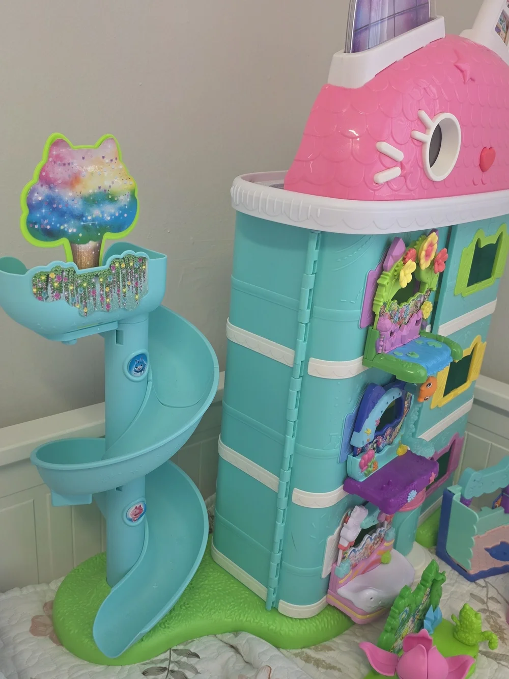 Gabby's Dollhouse: The Movie, Meow-Mazing Interactive Dollhouse